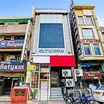 Fabstays-Cottage Crown Plaza